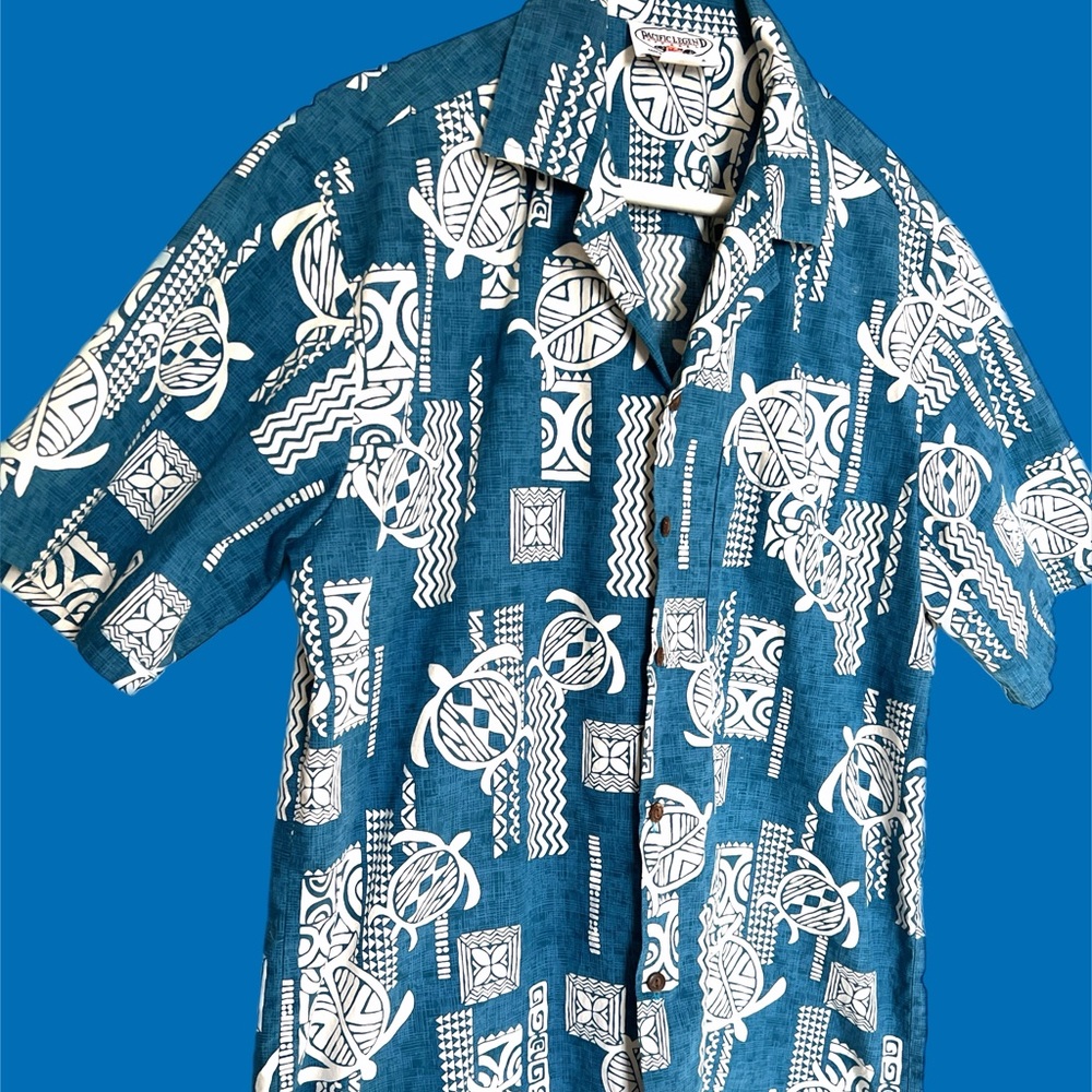 Vintage Pacific Legend Hawaiian Mens Blue Shirt With Turtles Short Sleeve Sz M